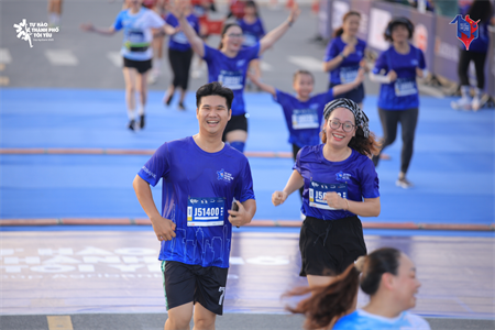 Hơn 1.000 người làm báo chí tham gia Giải đi bộ - chạy bộ “Tự hào thành phố tôi yêu”