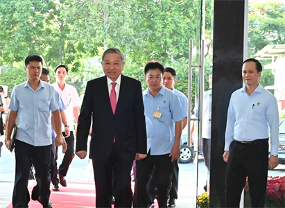 Công bố nghị quyết, quyết định sáp nhập đơn vị hành chính, chỉ định nhân sự trên cả nước