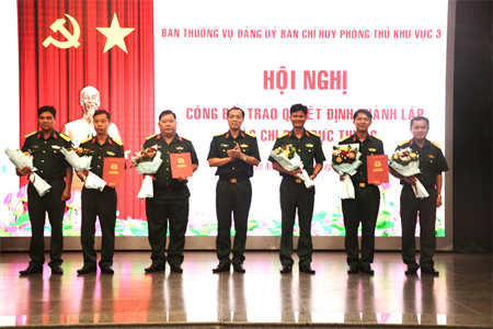 Ban Thường vụ Đảng ủy Ban Chỉ huy Phòng thủ khu vực 3, Bộ CHQS tỉnh Tây Ninh công bố, trao quyết định thành lập các chi bộ trực thuộc