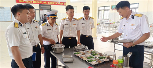 Vùng 2 Hải quân rút kinh nghiệm công tác tiếp phẩm tập trung