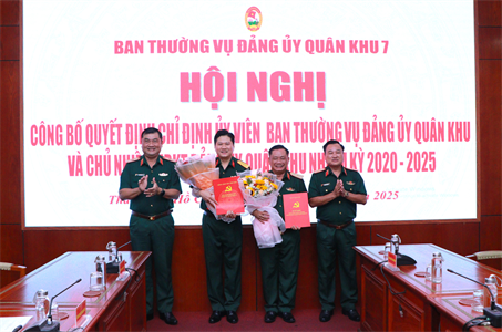 Công bố quyết định chỉ định Ủy viên Ban Thường vụ Đảng ủy Quân khu và Chủ nhiệm Ủy ban Kiểm tra Đảng ủy Quân khu 7 nhiệm kỳ 2020 - 2025