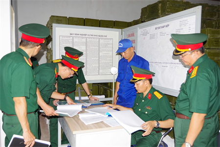 Tổng cục Hậu cần - Kỹ thuật kiểm tra công tác Kỹ thuật tại Bộ CHQS tỉnh Đồng Nai