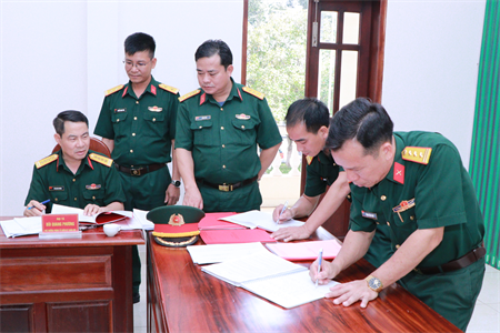 Quân khu 7 kiểm tra sẵn sàng chiến đấu tại Ban Chỉ huy Phòng thủ khu vực 3 - Đồng Xoài