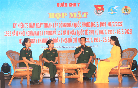 Quân khu 7 họp mặt kỷ niệm ngày lễ của các tổ chức quần chúng