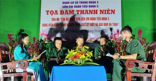 Sôi nổi các hoạt động hưởng ứng Ngày pháp luật Việt Nam ở Sư đoàn 9