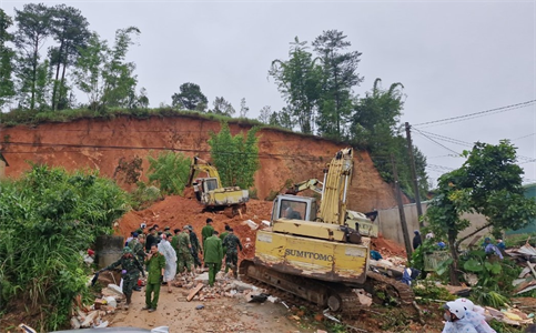 ​LLVT tỉnh Lâm Đồng khắc phục sạt lở tại huyện Đam Rông