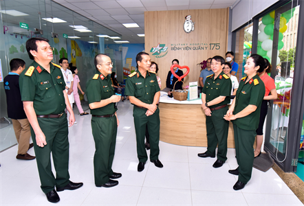 Bệnh viện Quân y 175 khai trương Phòng tiêm vaccine