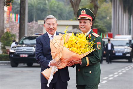 Tổng Bí thư Tô Lâm: LLVT Quân khu 7 không ngừng nâng cao chất lượng tổng hợp, trình độ, khả năng sẵn sàng chiến đấu