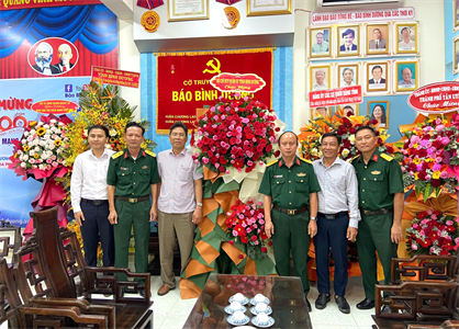 Bộ CHQS tỉnh Bình Dương thăm, chúc mừng các cơ quan báo chí nhân kỷ niệm 100 năm Ngày Báo chí Cách mạng Việt Nam