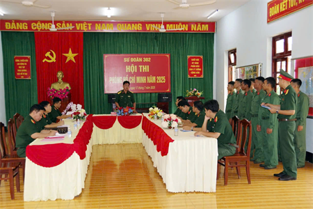 Sư đoàn 302 tổ chức Hội thi “Phòng Hồ Chí Minh” năm 2025