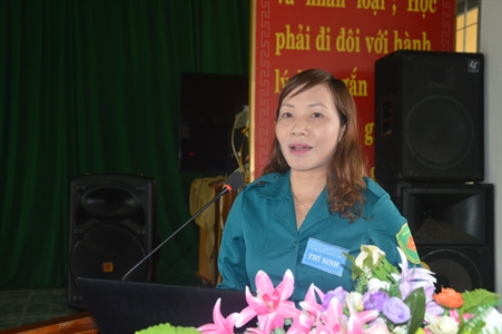 Nữ Chính trị viên đa năng