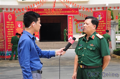 Thiếu tướng Trần Hữu Tài, Phó Chủ nhiệm Chính trị Quân khu 7 trả lời phỏng vấn Truyền hình Quốc hội về công tác chuẩn bị bầu cử của Lực lượng vũ trang Quân khu 7