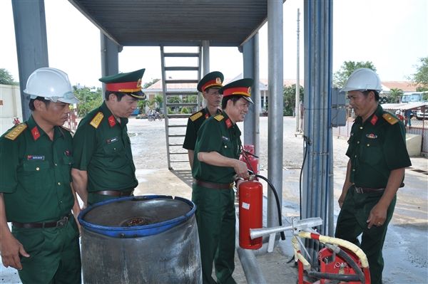 Lãnh đạo Công ty Đông Hải thường xuyên kiểm tra công tác phòng chống cháy nổ của đơn vị.