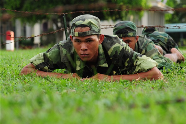 Chiến sĩ Trinh sát Bộ CHQS tỉnh Tây Ninh trong giờ huấn luyện